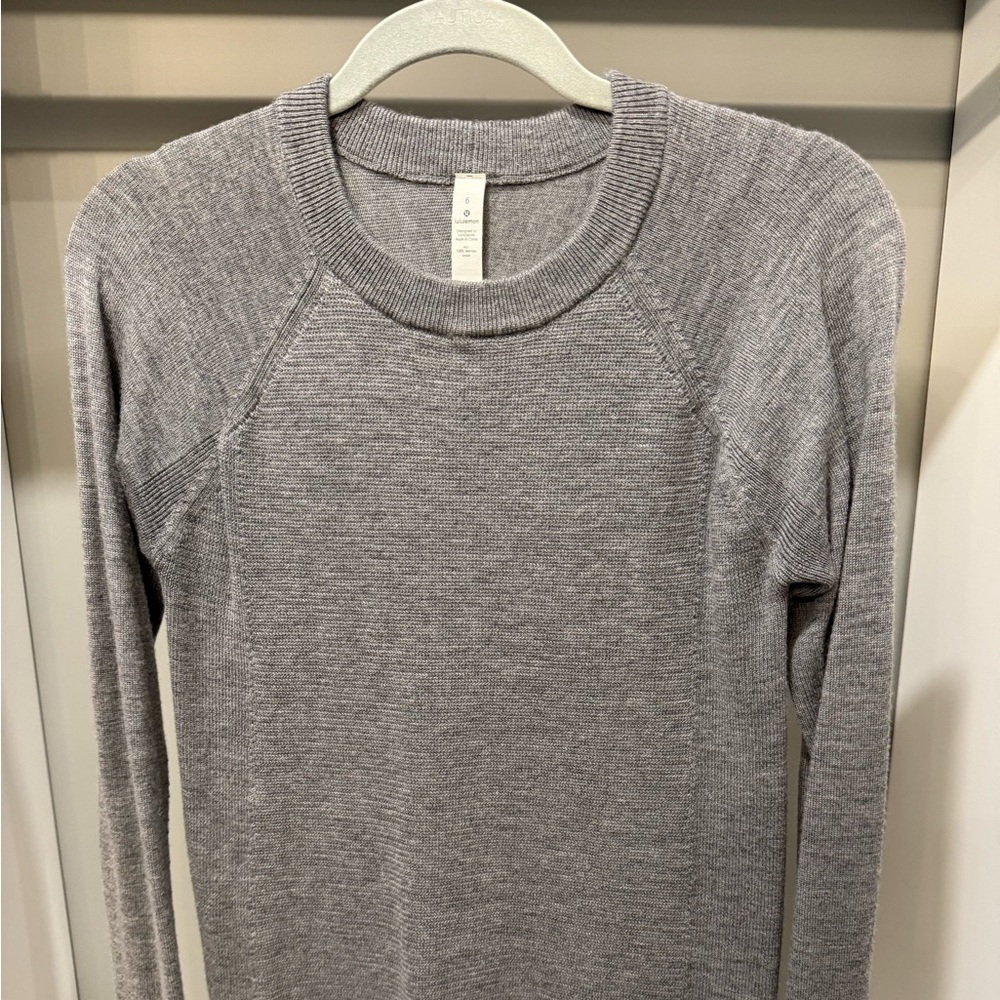 Lululemon Grey Sweater Size 6